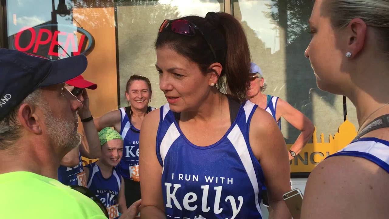 PFAW Members Catch Up to Kelly Ayotte in Manchester 5K to Ask if She Trusts Donald Trump to Fill Supreme Court Vacancy