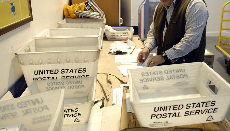 Tell Republicans: Stop Trump from Trashing Our Post Office
