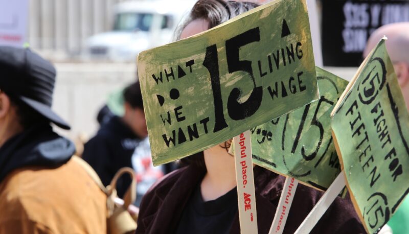 Women’s History Month Is the Right Time to Raise the Minimum Wage